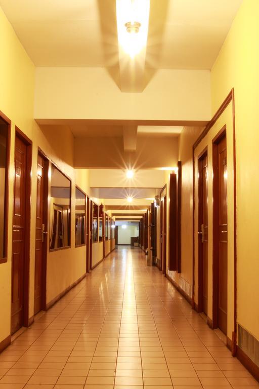 Pradipat Hotel Bangkok Kültér fotó
