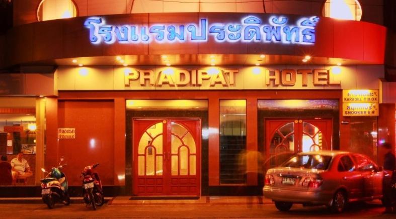 Pradipat Hotel Bangkok Kültér fotó